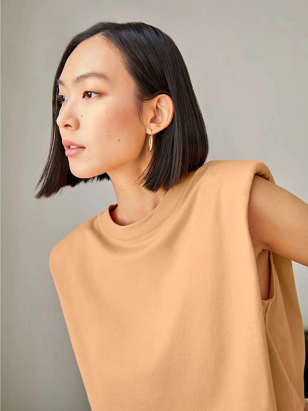 💕 ARITZIA babaton Shoulder Pad Cropped in apricot ice size XS cotton peach
